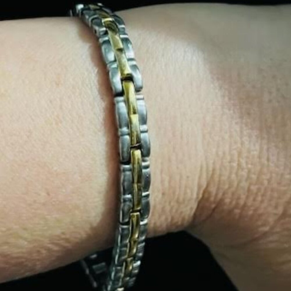 VTG Stainless Steel Link Bracelet in Silver & Gold Women's 7.5" length